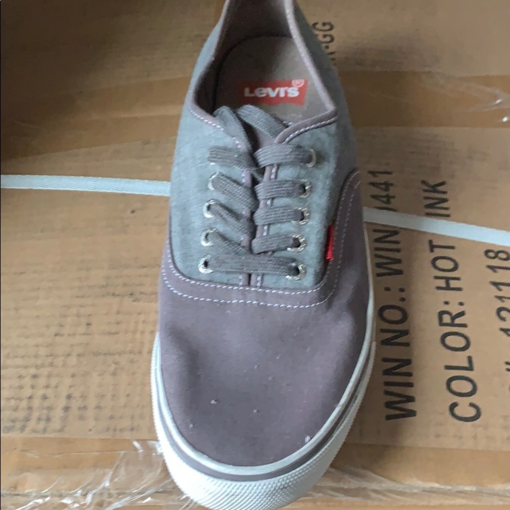 Shoes - Picture 2 of 3